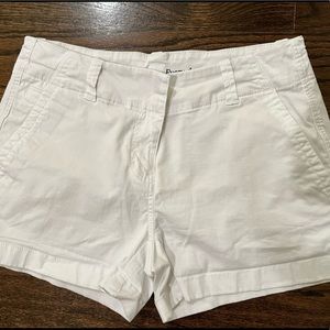 Vineyard Vines Every Day Shorts - white